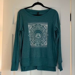 Gaiam top with slits